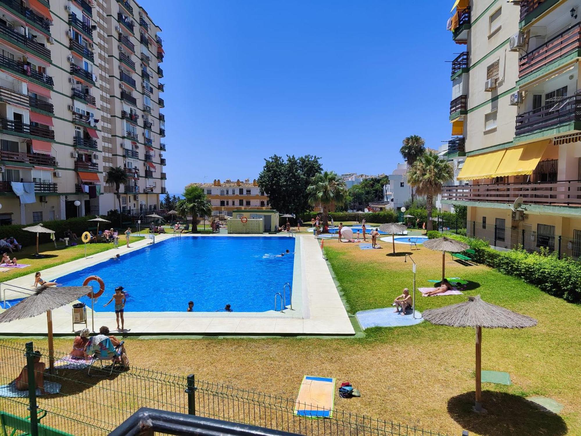 Modern Studio Naciones Apartment Benalmadena Bagian luar foto